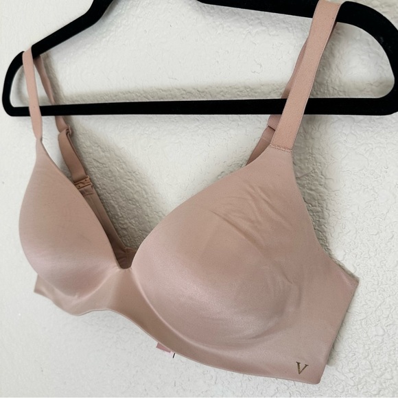 Victorias Secret 36C lined semi demi non underwire bra - Picture 1 of 10